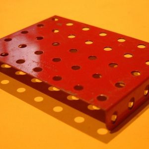 Meccano  3.5 x 2.5 inch red Flanged Plate part 53