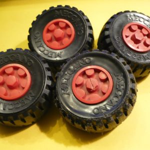 Four Meccano plastic Road Wheels part 322