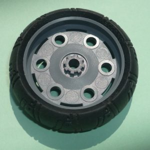 Meccano 187b / A587 Wheel hub plus 142p / A388 low profile Tyre