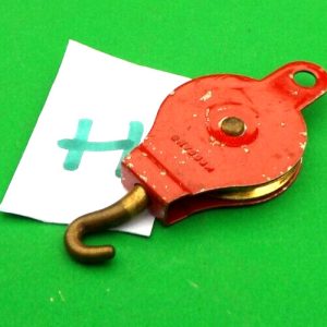 Meccano single sheave red Pulley Block, part 151 (H)