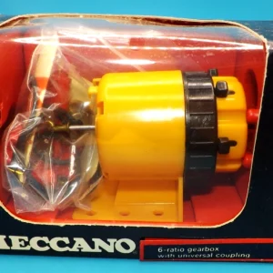 Meccano six ratio gearbox, No.11062, with universal coupling. (E)