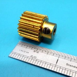 Meccano Argentina 22 tooth brass pinion, 1/2 inch face.