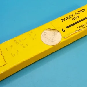 Meccano yellow trade box of six 4.5" screwed rods, part 80b. (A)