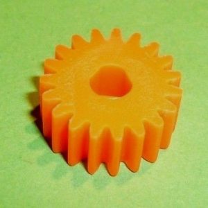 Meccano plastic tri-axle pinion,19 teeth, ¼" face, part 26p3p, orange