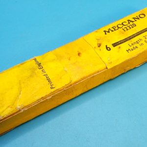 Meccano yellow trade box of six 2" screwed rods, part 81.