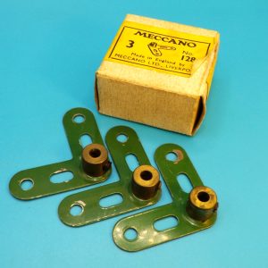 Meccano yellow trade box of three green Bell Cranks, part 128.