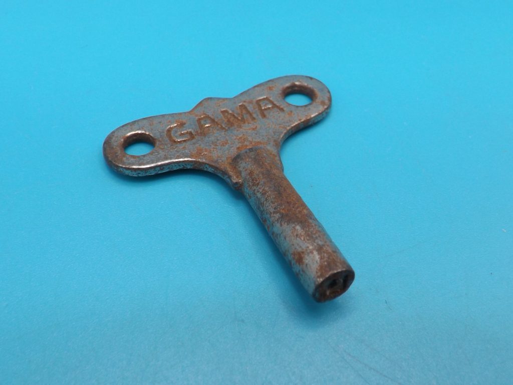 Clockwork motor key - GAMA