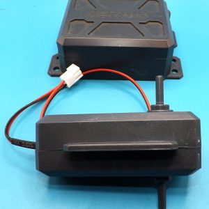 Meccano motor type D469 with 6 volt battery box